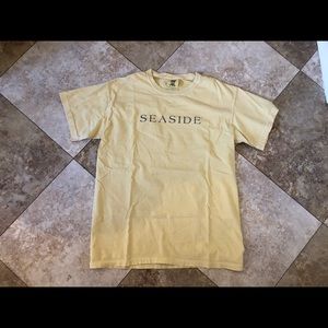 Women’s Butter yellow seaside t shirt size medium excellent